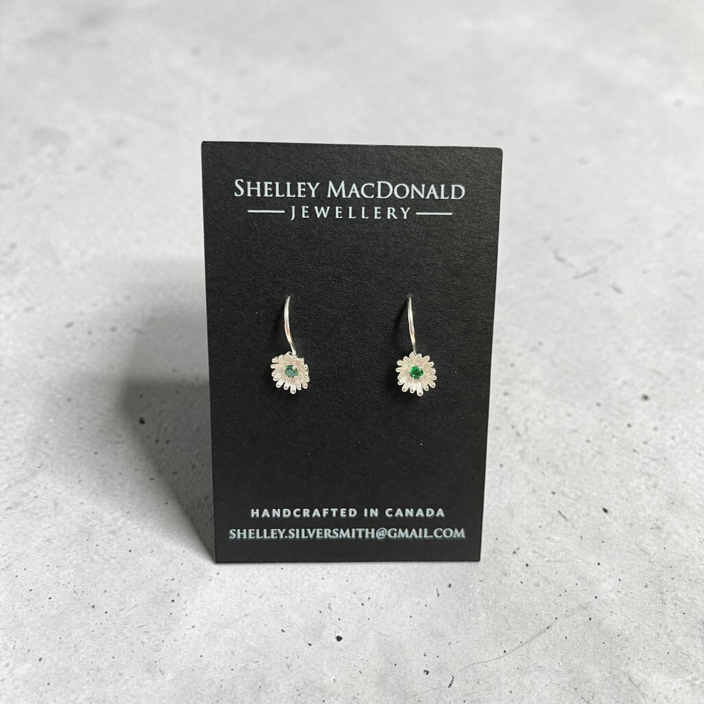 Daisy Dangle Earrings with Crystal