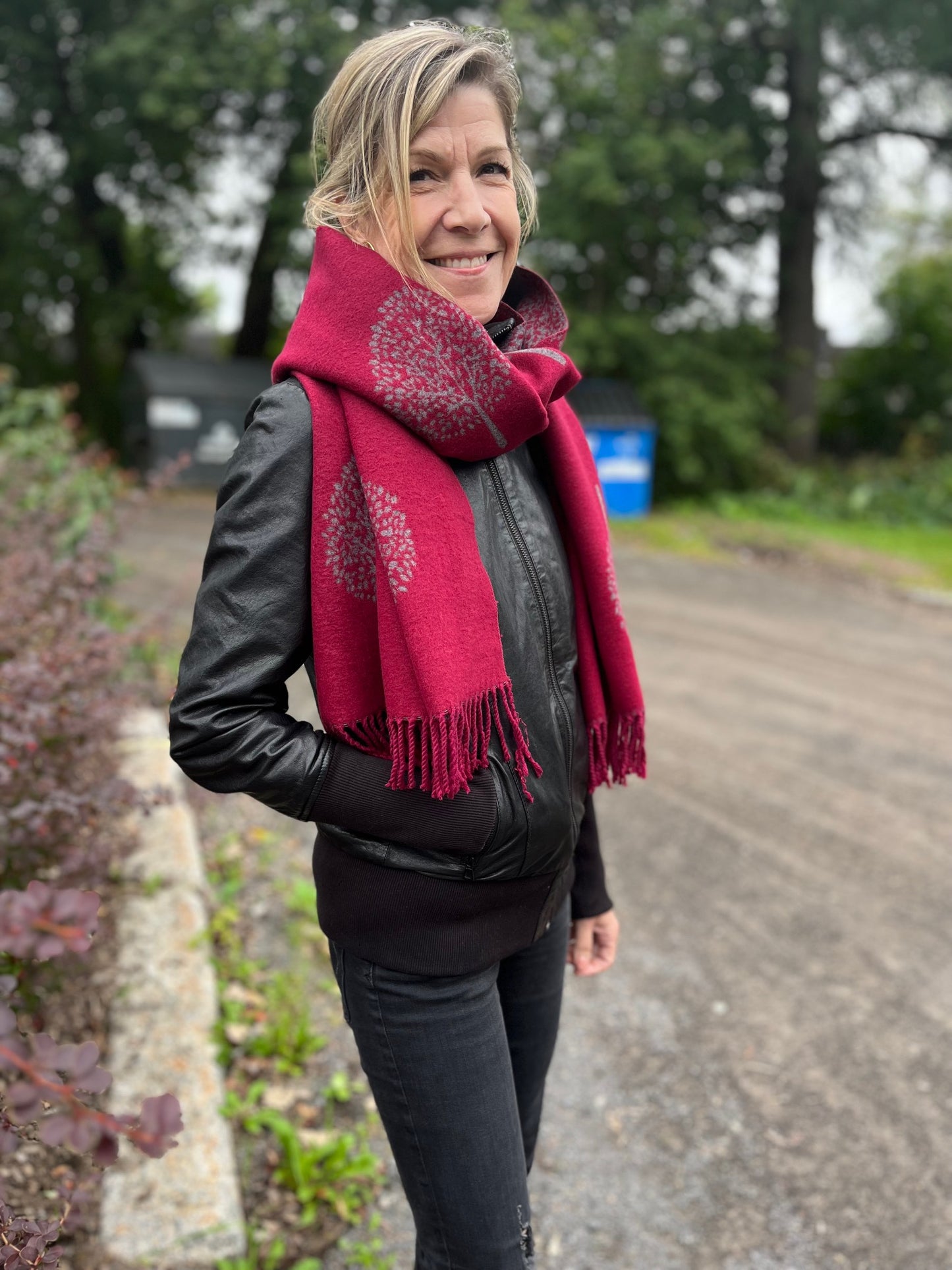 Reversible Scarf with Mulberry Design