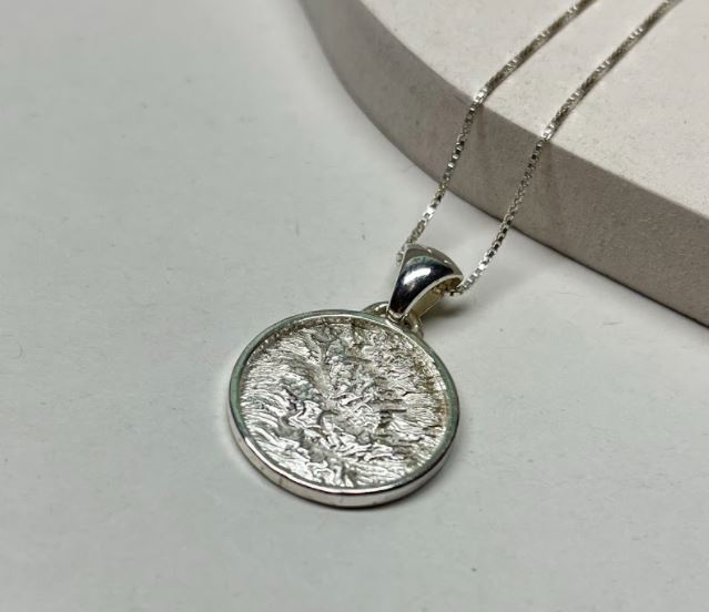 Reticulated Necklace with Bezel Large